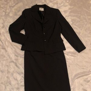 Black Striped Le Suit